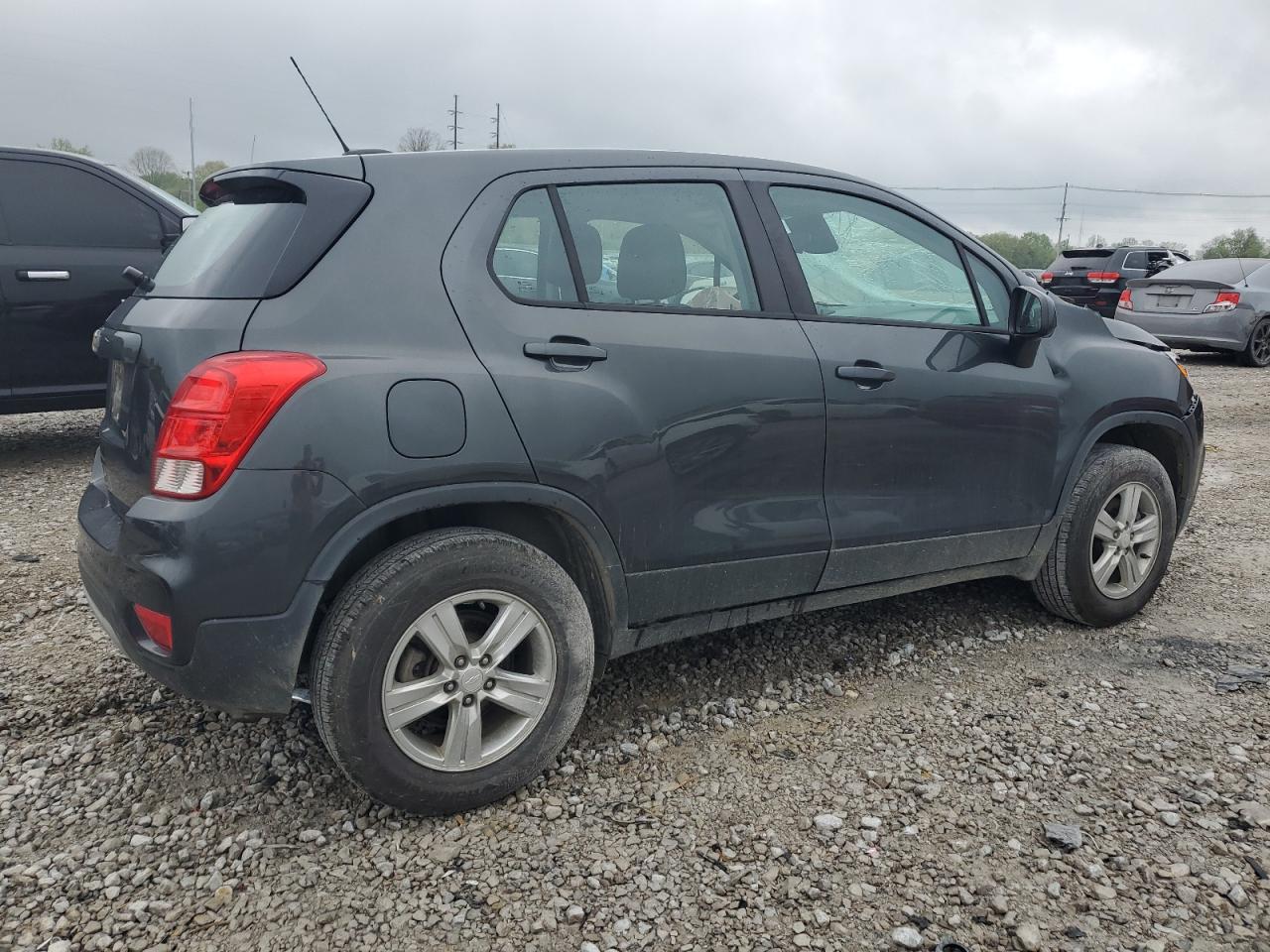 2019 Chevrolet Trax Ls vin: 3GNCJNSB3KL333859