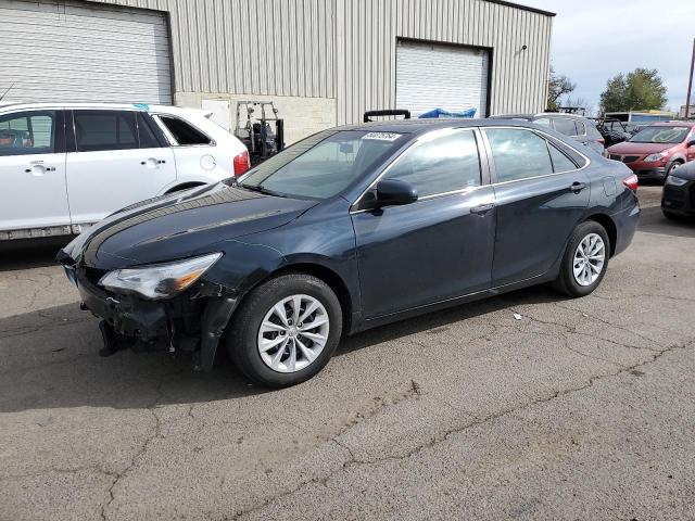 Lot #2490008681 2015 TOYOTA CAMRY LE salvage car