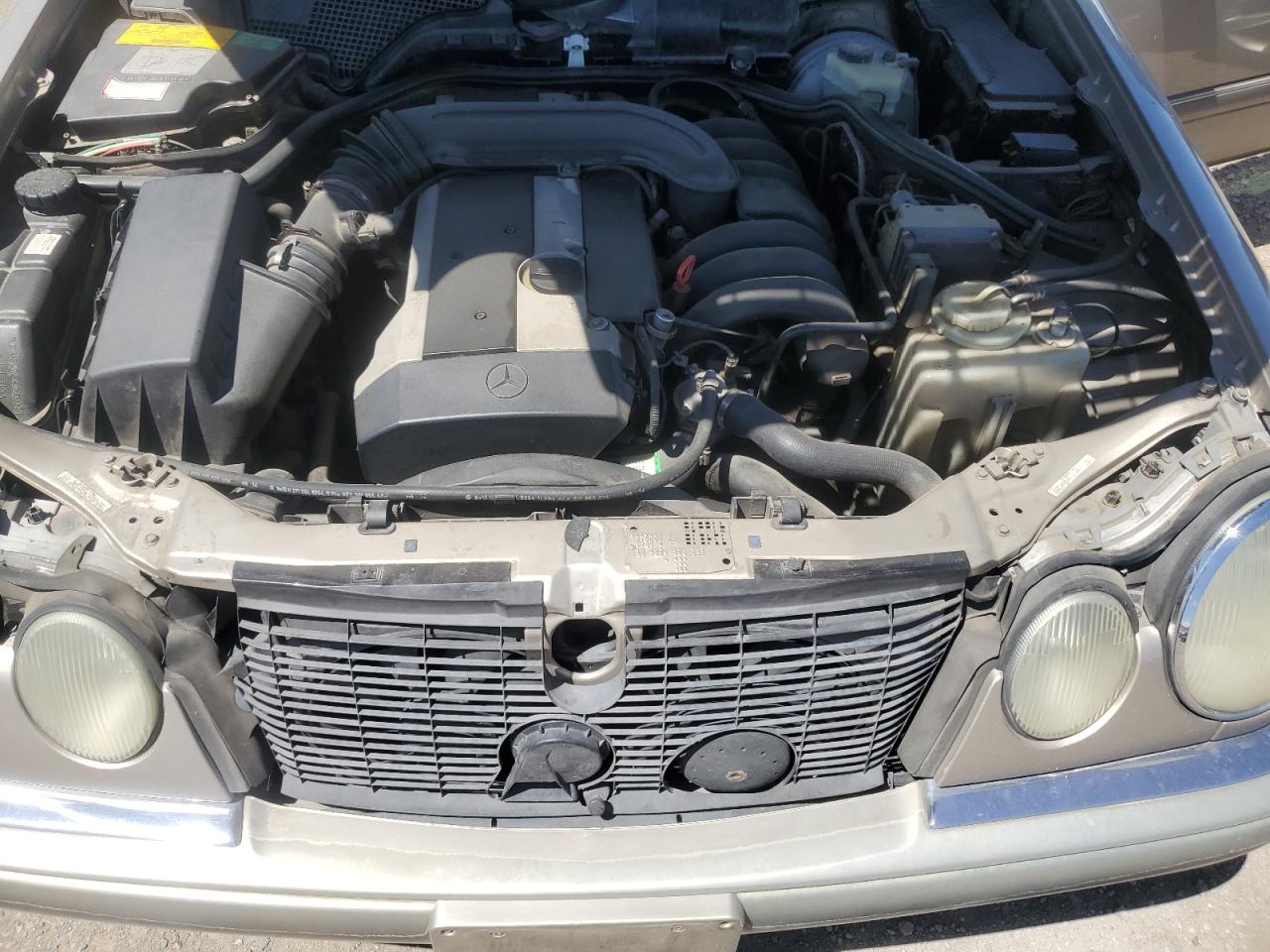 WDBJF55FXVJ025419 1997 Mercedes-Benz E 320