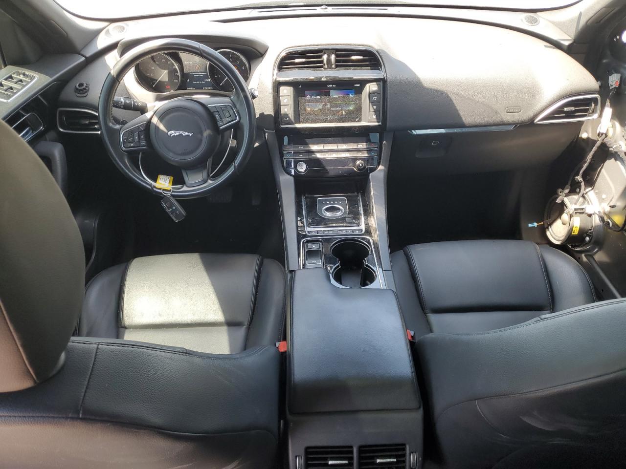 SADCJ2BV6HA099190 2017 Jaguar F-Pace Premium