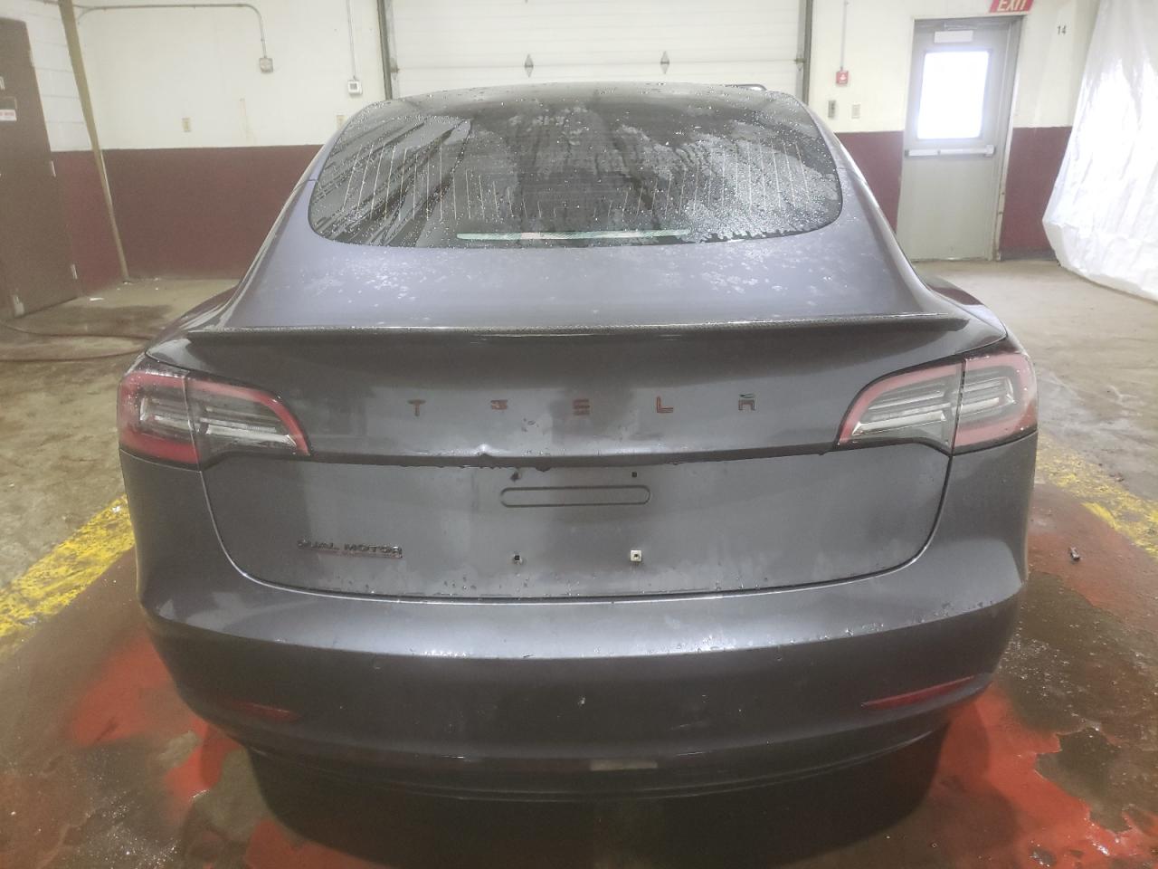 5YJ3E1EB7JF066188 2018 Tesla Model 3