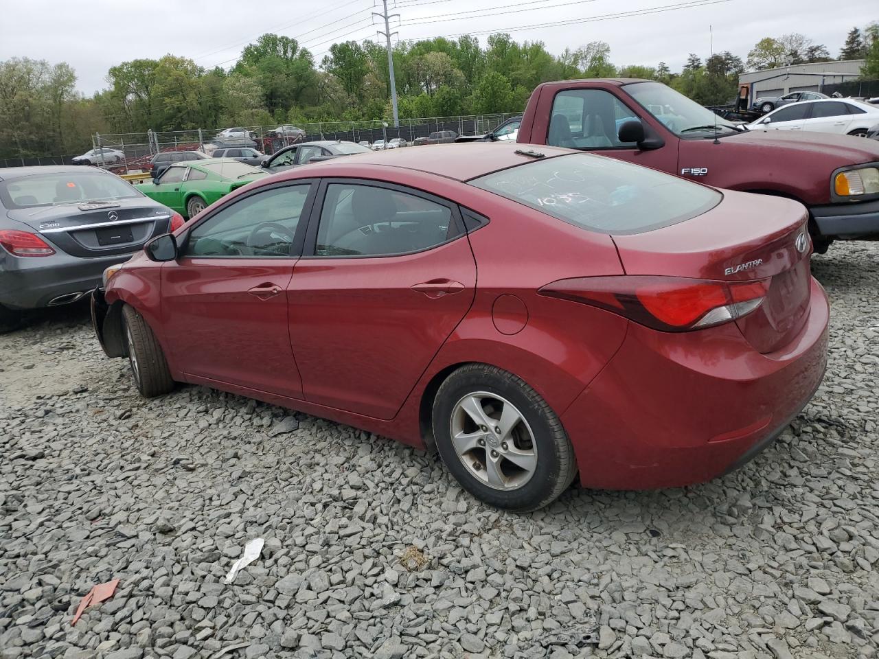 5NPDH4AE6FH649163 2015 Hyundai Elantra Se