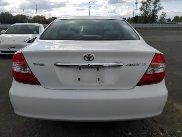 2004 Toyota Camry Le VIN: JTDBE32K340255161 Lot: 50160934