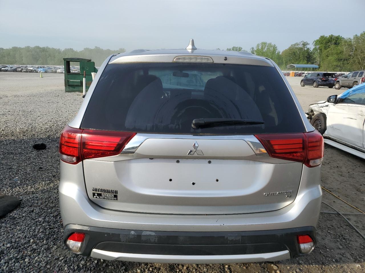 JA4AD3A38JZ011838 2018 Mitsubishi Outlander Se