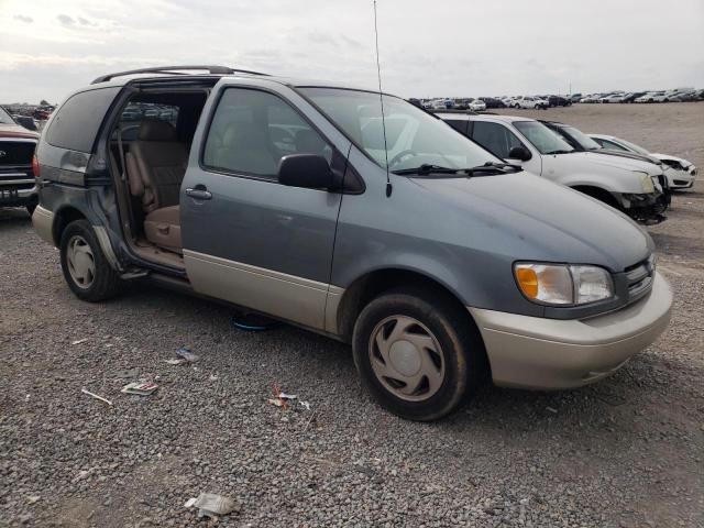 1999 Toyota Sienna Le VIN: 4T3ZF13C4XU157229 Lot: 52456314