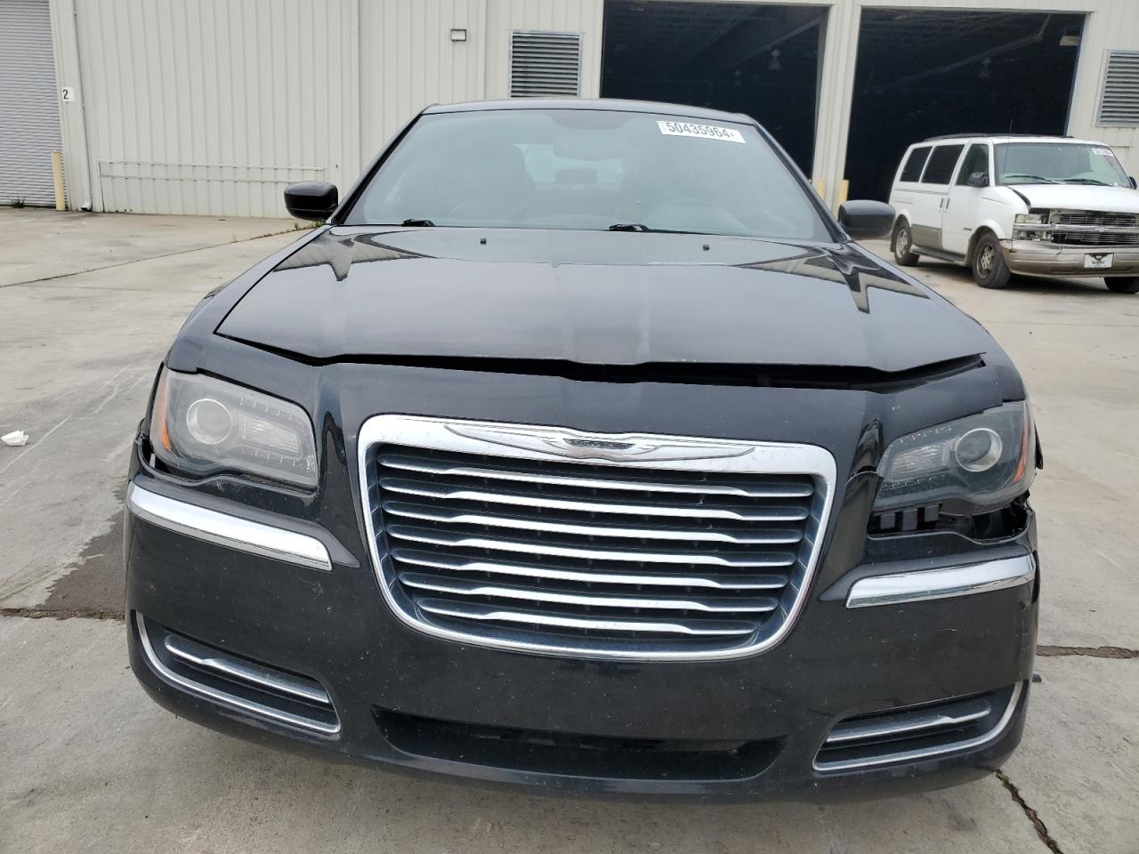 2C3CCAAG8DH739001 2013 Chrysler 300