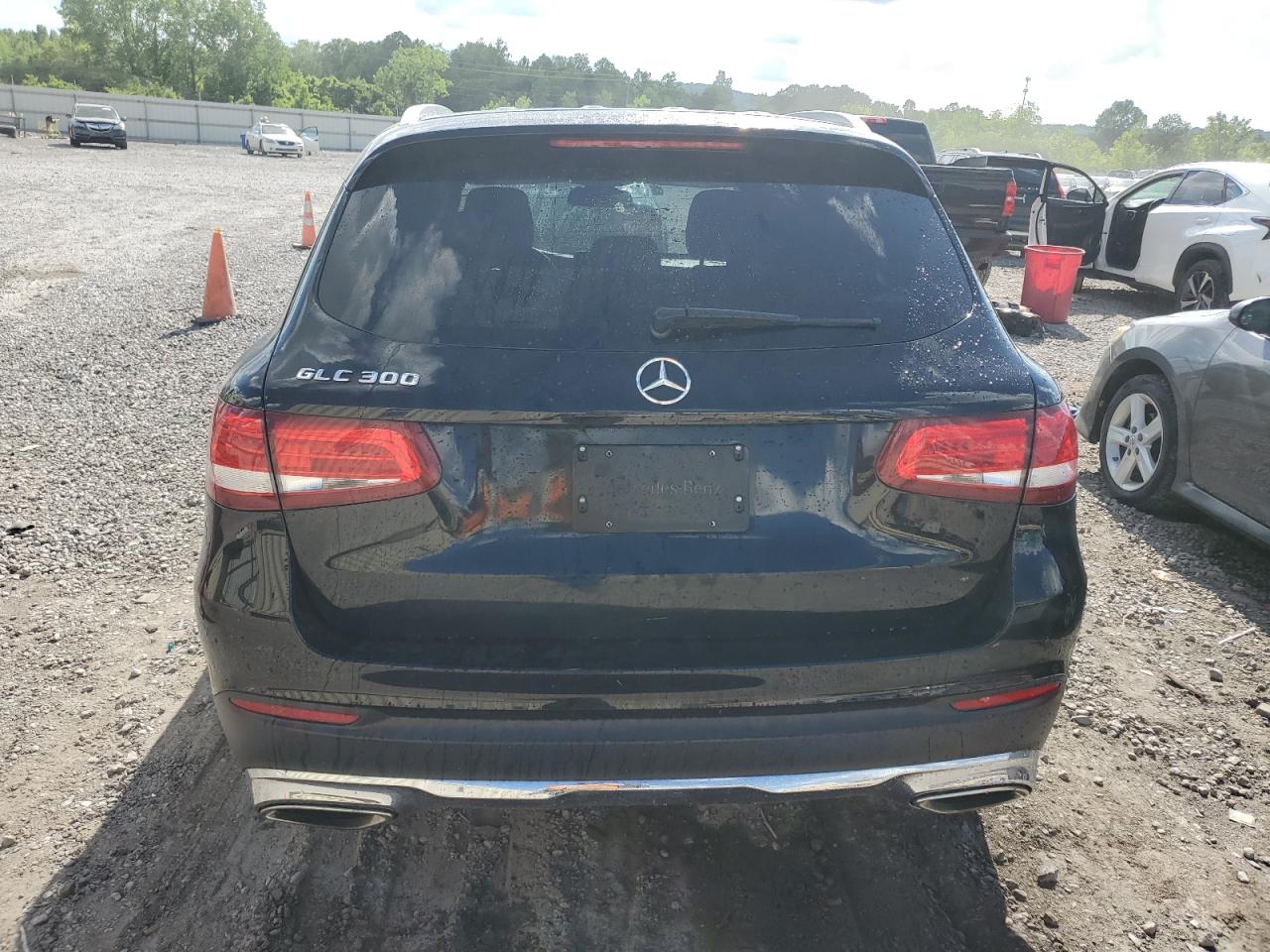 WDC0G4JB1KV117590 2019 Mercedes-Benz Glc 300