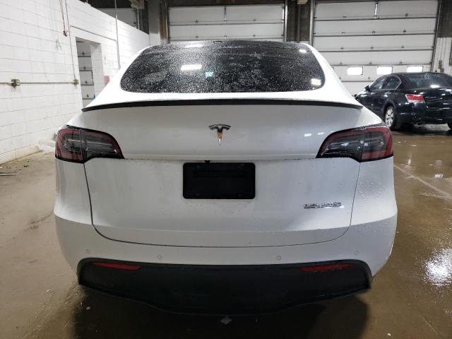 7SAYGDEF7NF339062 Tesla Model Y  6