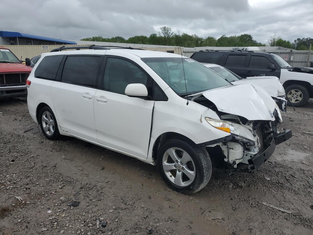 2012 Toyota Sienna Le vin: 5TDKK3DC8CS218990