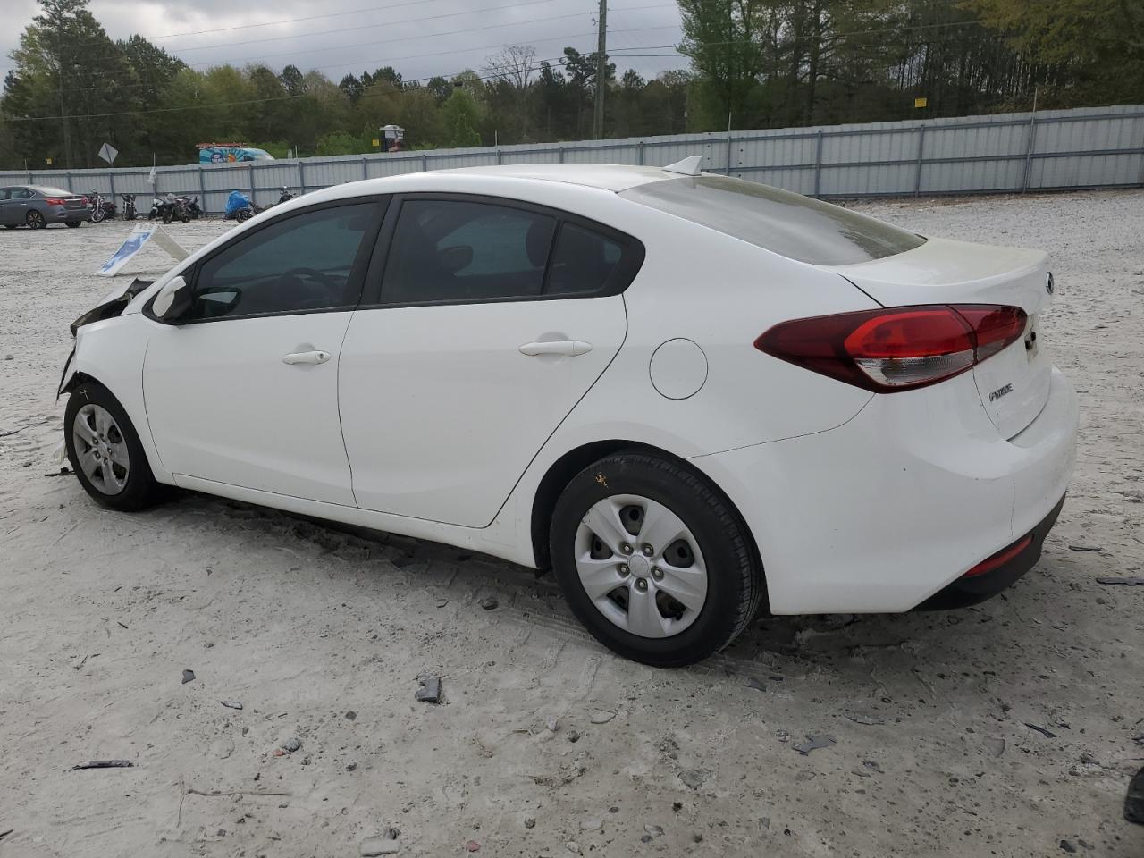 2017 Kia Forte Lx vin: 3KPFK4A74HE122807