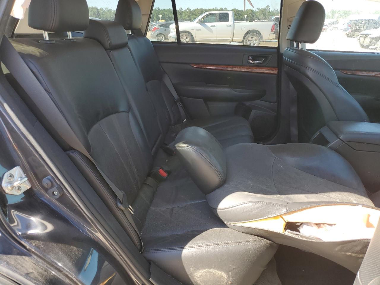 4S4BRBJC7C3241412 2012 Subaru Outback 2.5I Limited