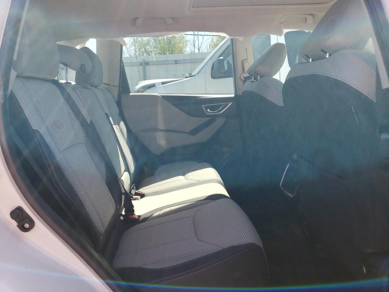 JF2SKADC9NH486573 2022 Subaru Forester Premium