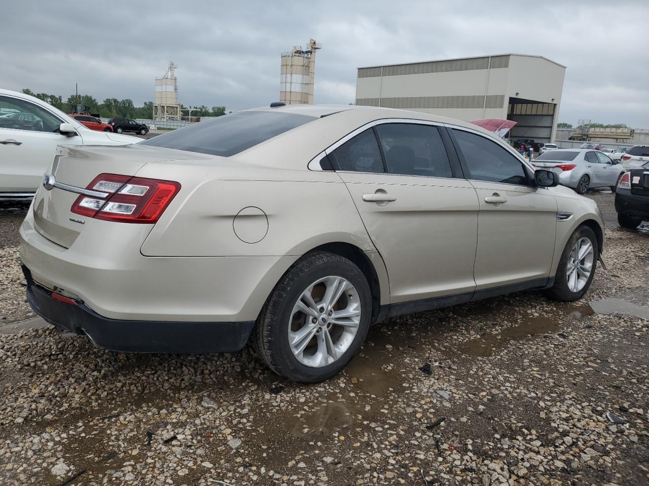 2017 Ford Taurus Se vin: 1FAHP2D88HG118767