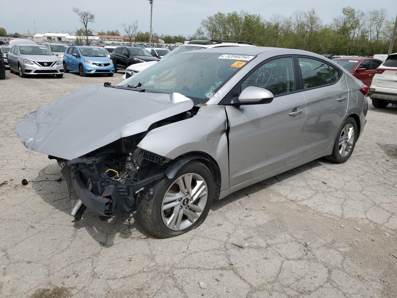 2020 Hyundai Elantra Sel vin: 5NPD84LF1LH555158