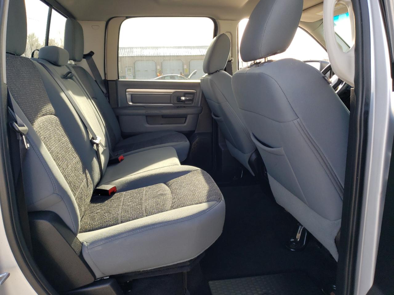 1C6RR7LG5FS549101 2015 Ram 1500 Slt