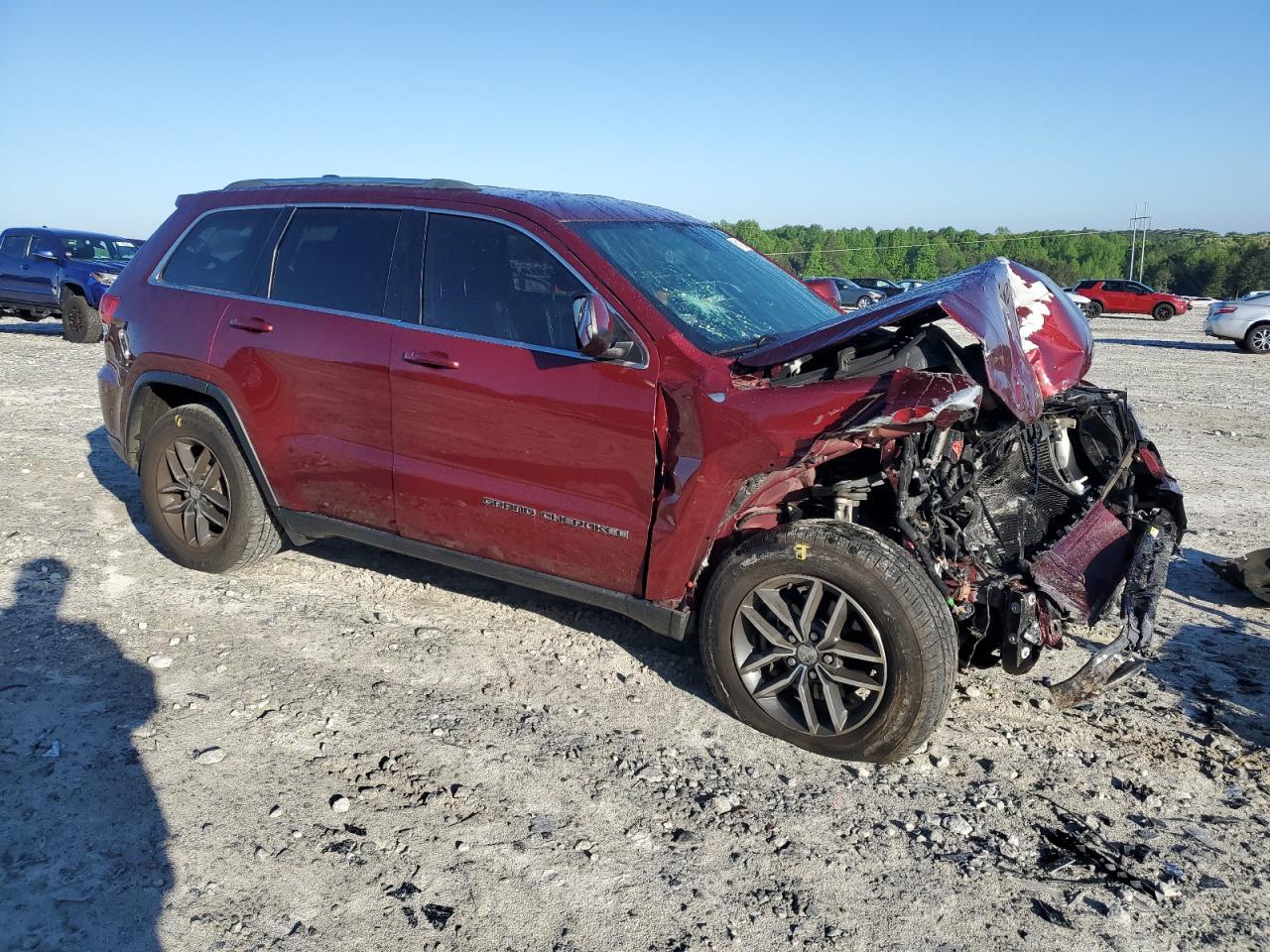 1C4RJEAG4JC392591 2018 Jeep Grand Cherokee Laredo