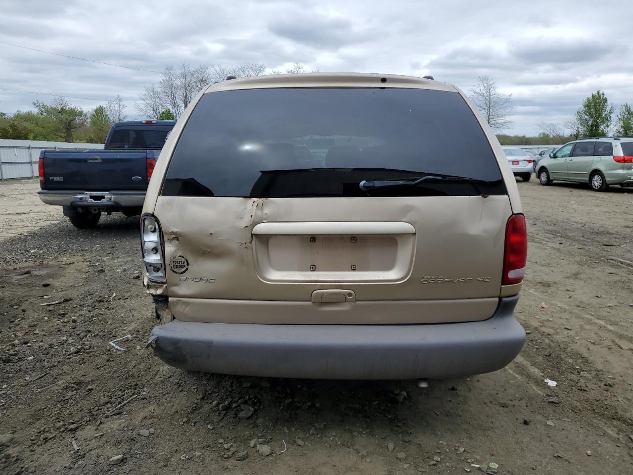 2B4GP44G4YR713488 2000 Dodge Grand Caravan Se