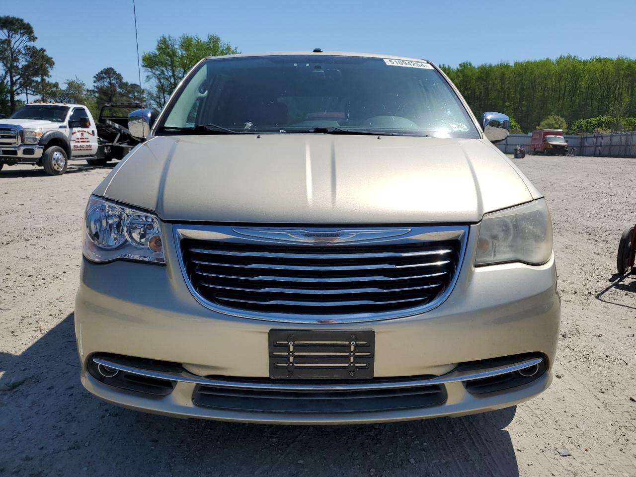 2A4RR8DG7BR704363 2011 Chrysler Town & Country Touring L