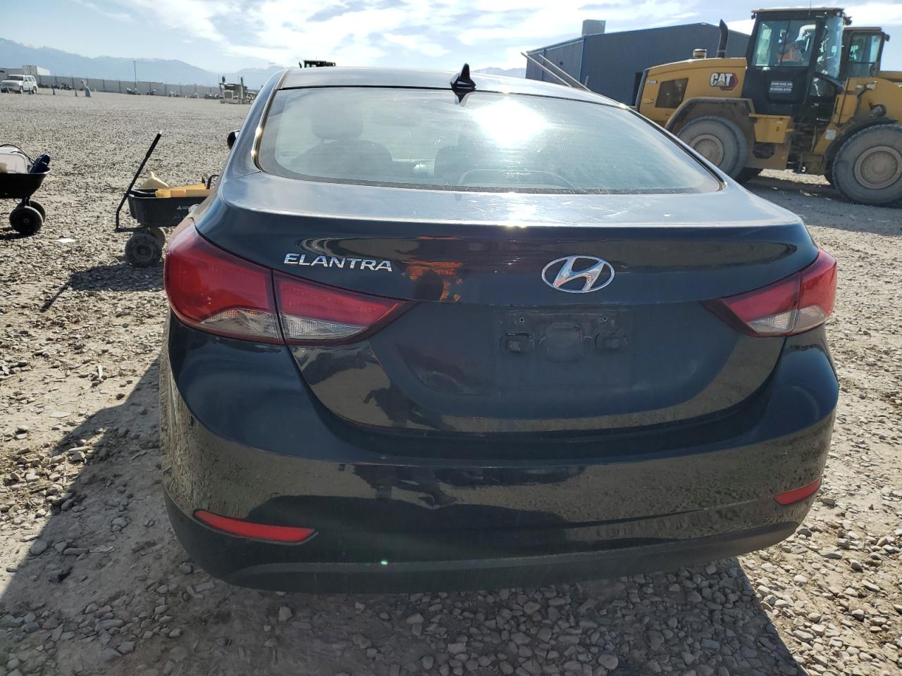 5NPDH4AE6GH750009 2016 Hyundai Elantra Se