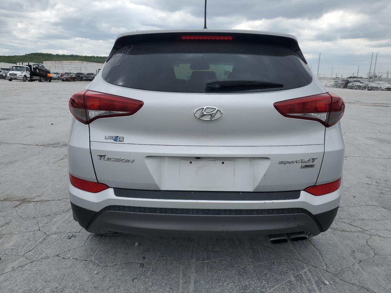 Lot #2502932938 2016 HYUNDAI TUCSON LIM