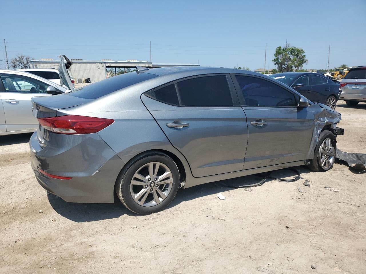 KMHD84LF3HU427450 2017 Hyundai Elantra Se