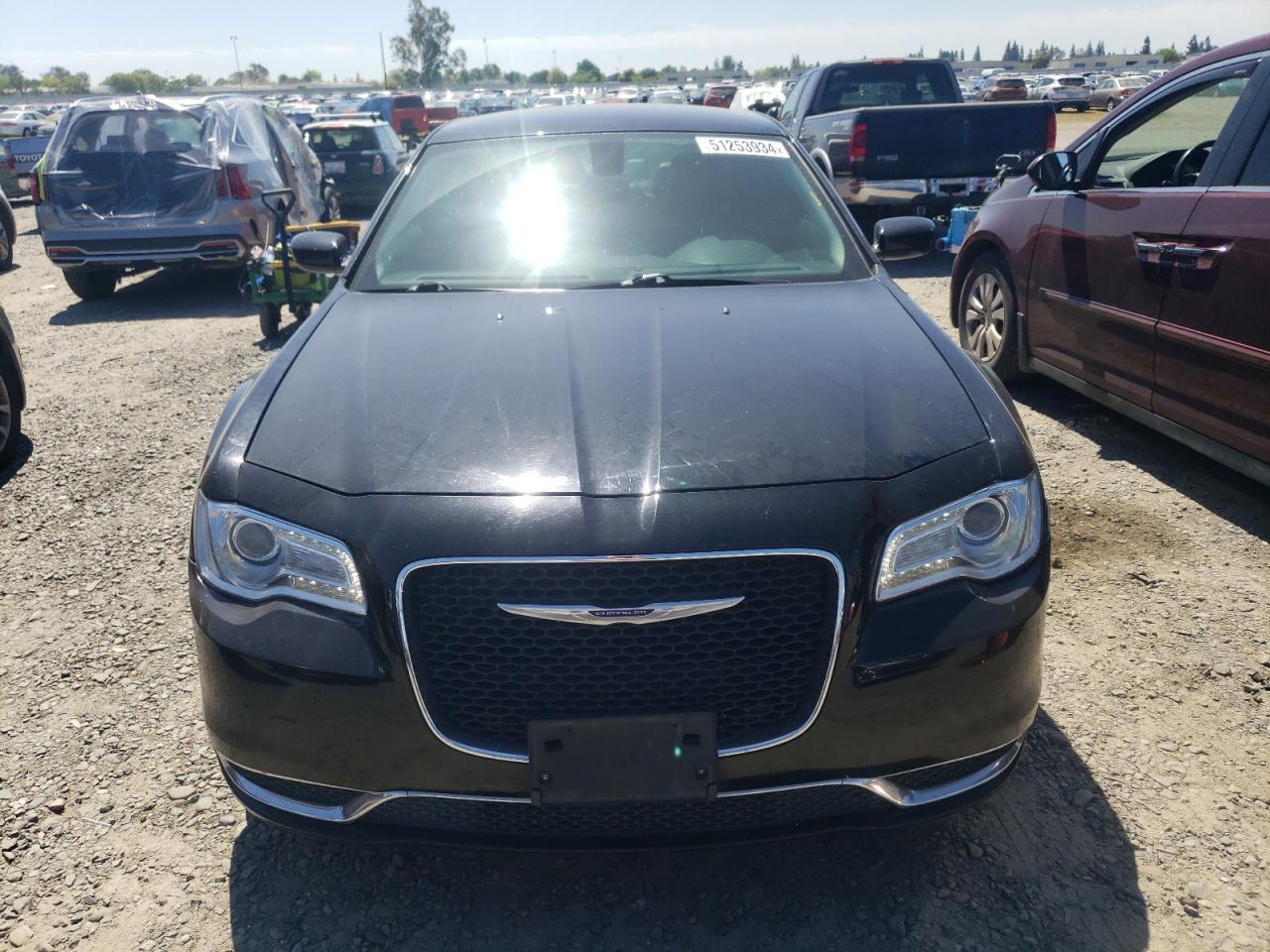 2019 Chrysler 300 Touring vin: 2C3CCAAG2KH603542