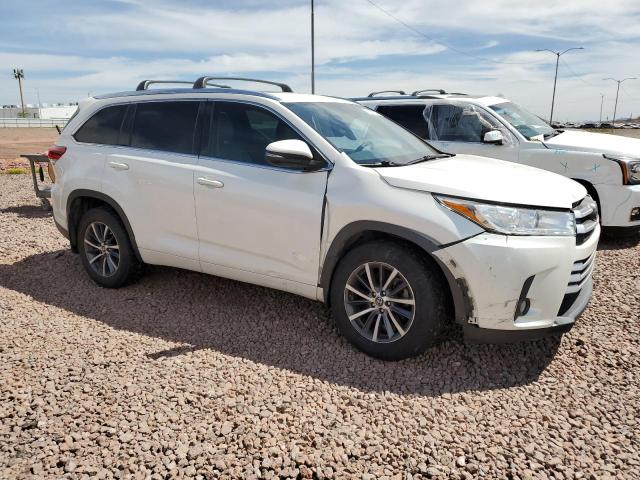 2018 Toyota Highlander Se VIN: 5TDJZRFH3JS889709 Lot: 51590184