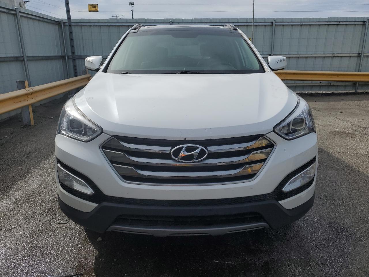 2015 Hyundai Santa Fe Sport vin: 5XYZUDLBXFG258819