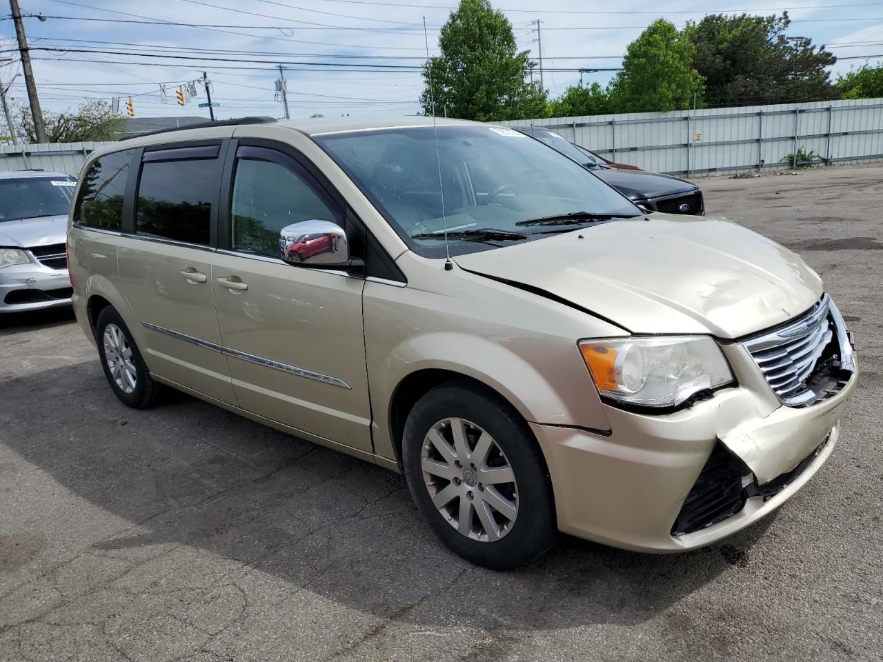 2A4RR8DG8BR798513 2011 Chrysler Town & Country Touring L