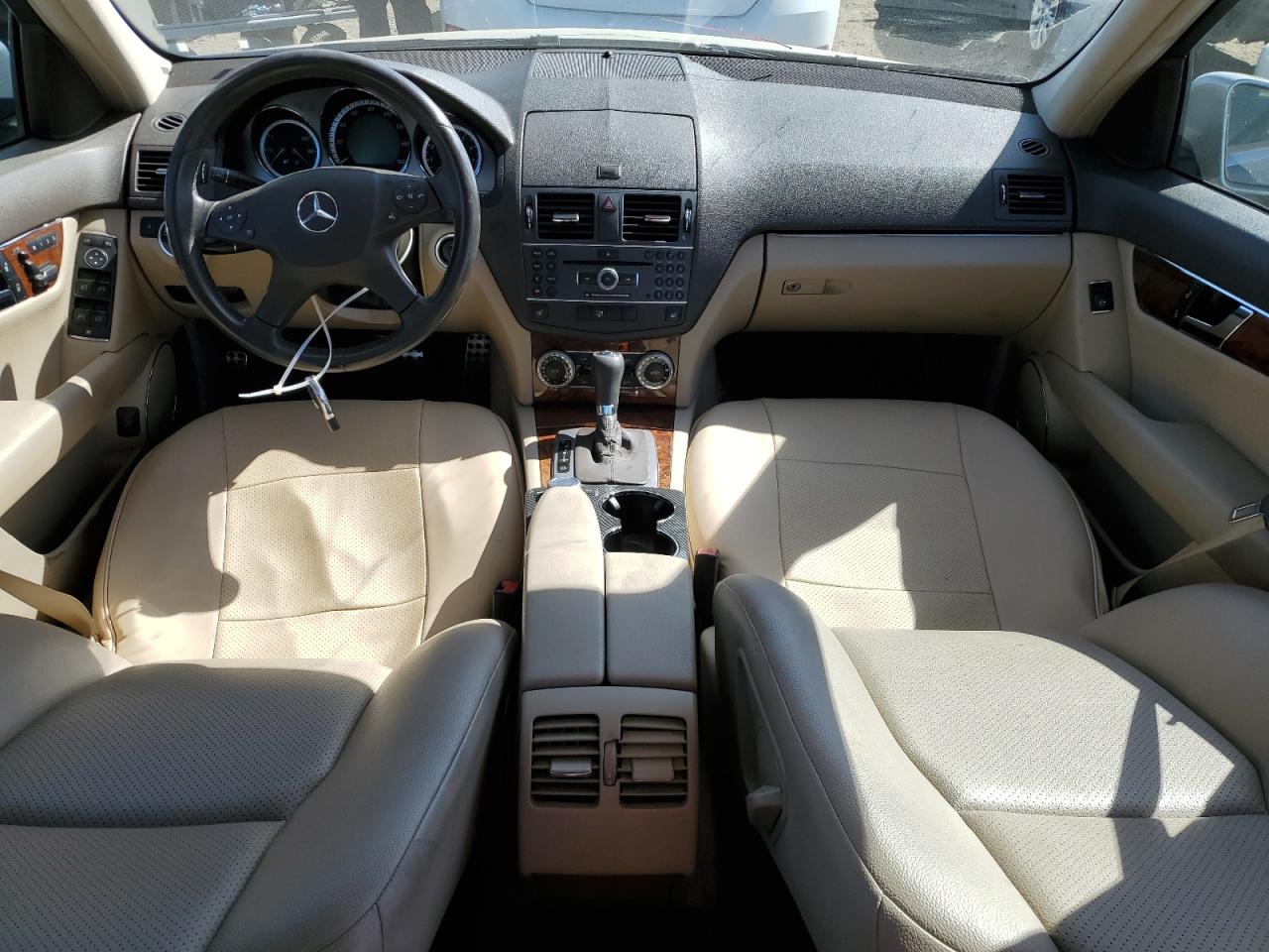 WDDGF5EB9BA421626 2011 Mercedes-Benz C 300