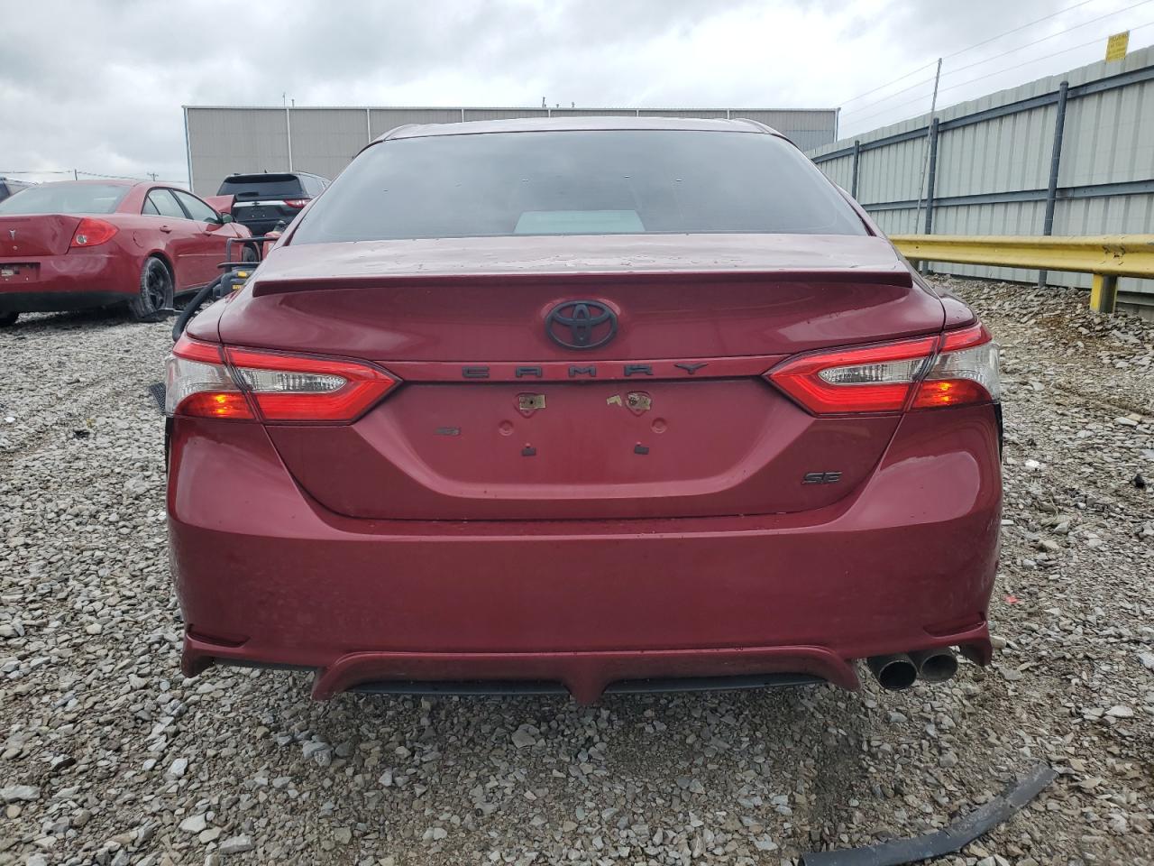 2018 Toyota Camry L vin: 4T1B11HK7JU663136