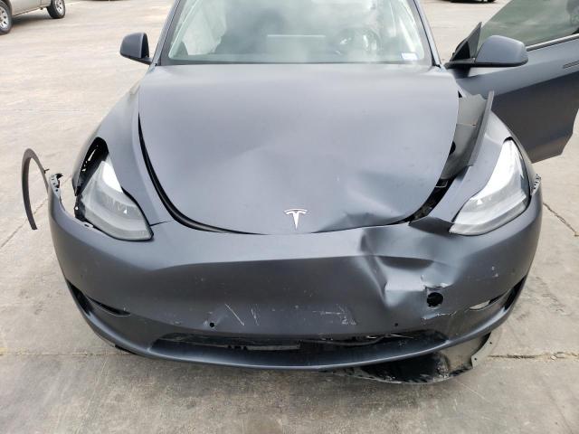 7SAYGAEE2NF534444 Tesla Model Y  11