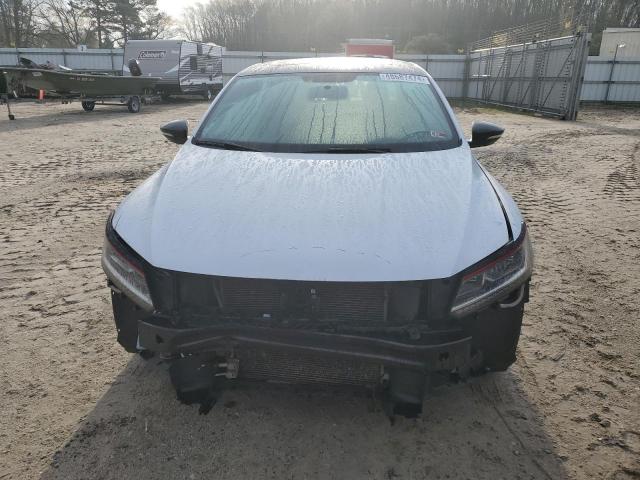 2018 VOLKSWAGEN PASSAT GT 1VWBM7A34JC041341