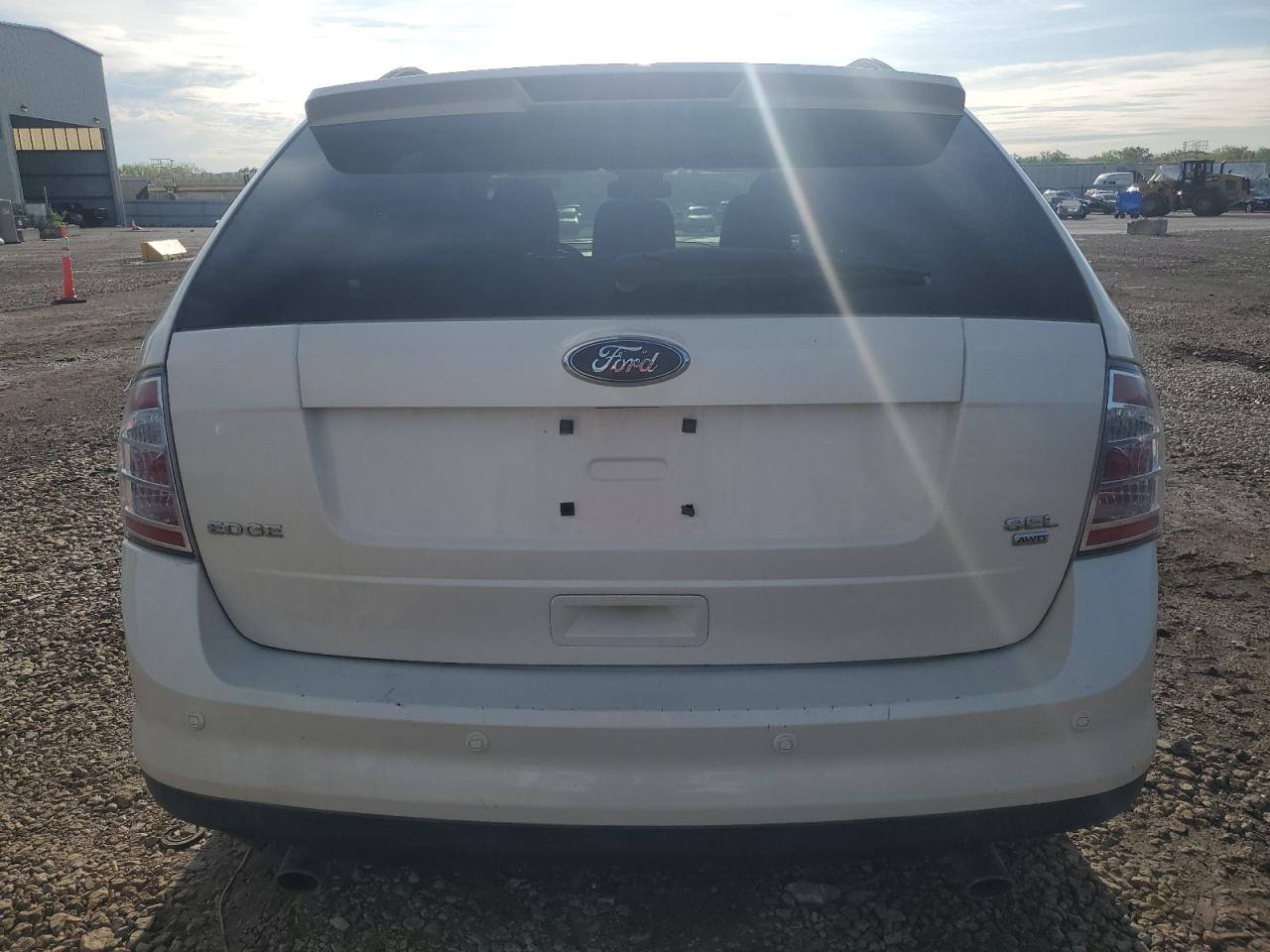 2FMDK48C28BB35617 2008 Ford Edge Sel