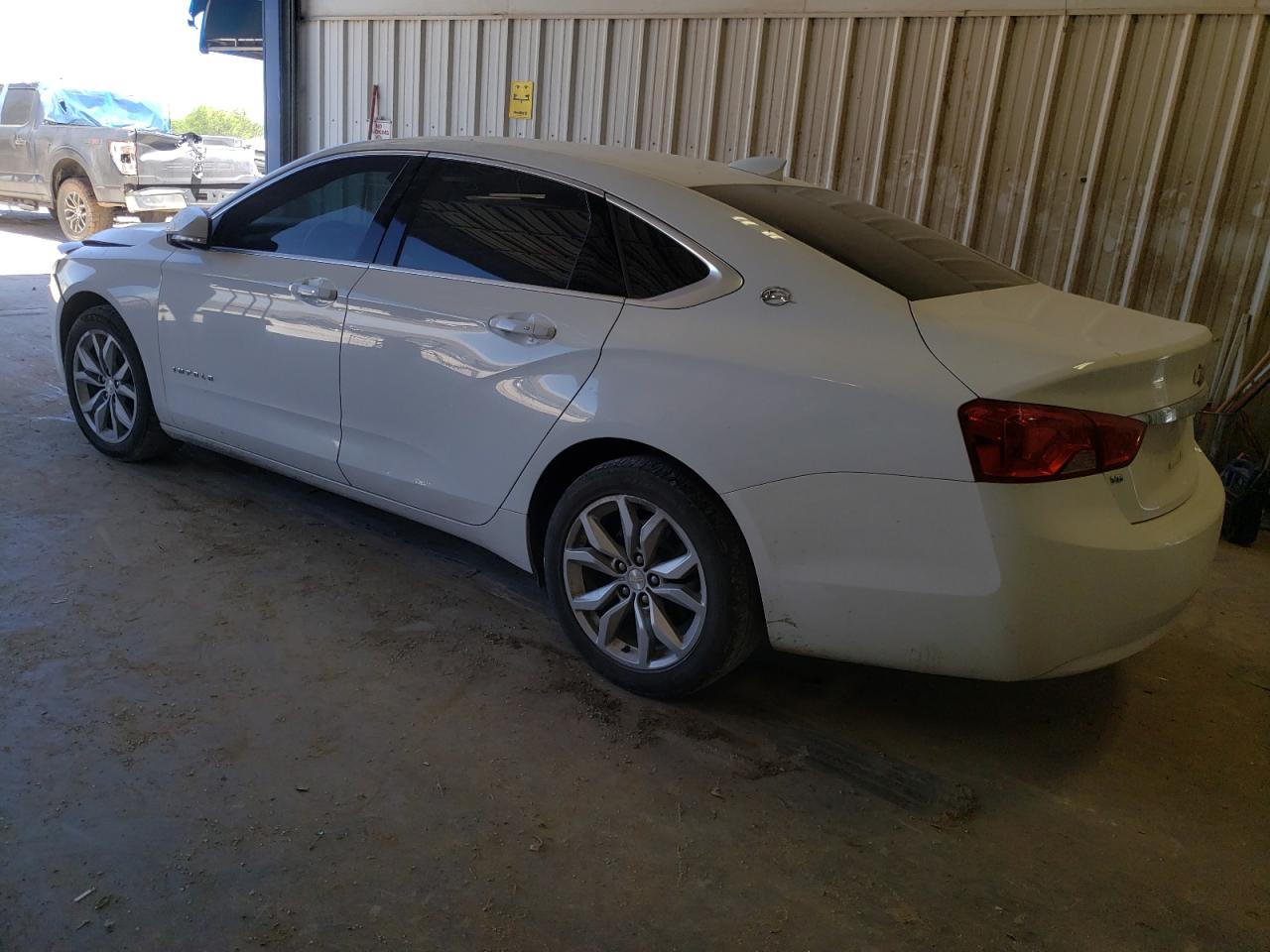 2G1105S32J9127468 2018 Chevrolet Impala Lt