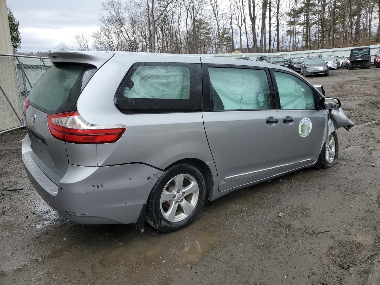 5TDZZ3DC0HS863859 2017 Toyota Sienna