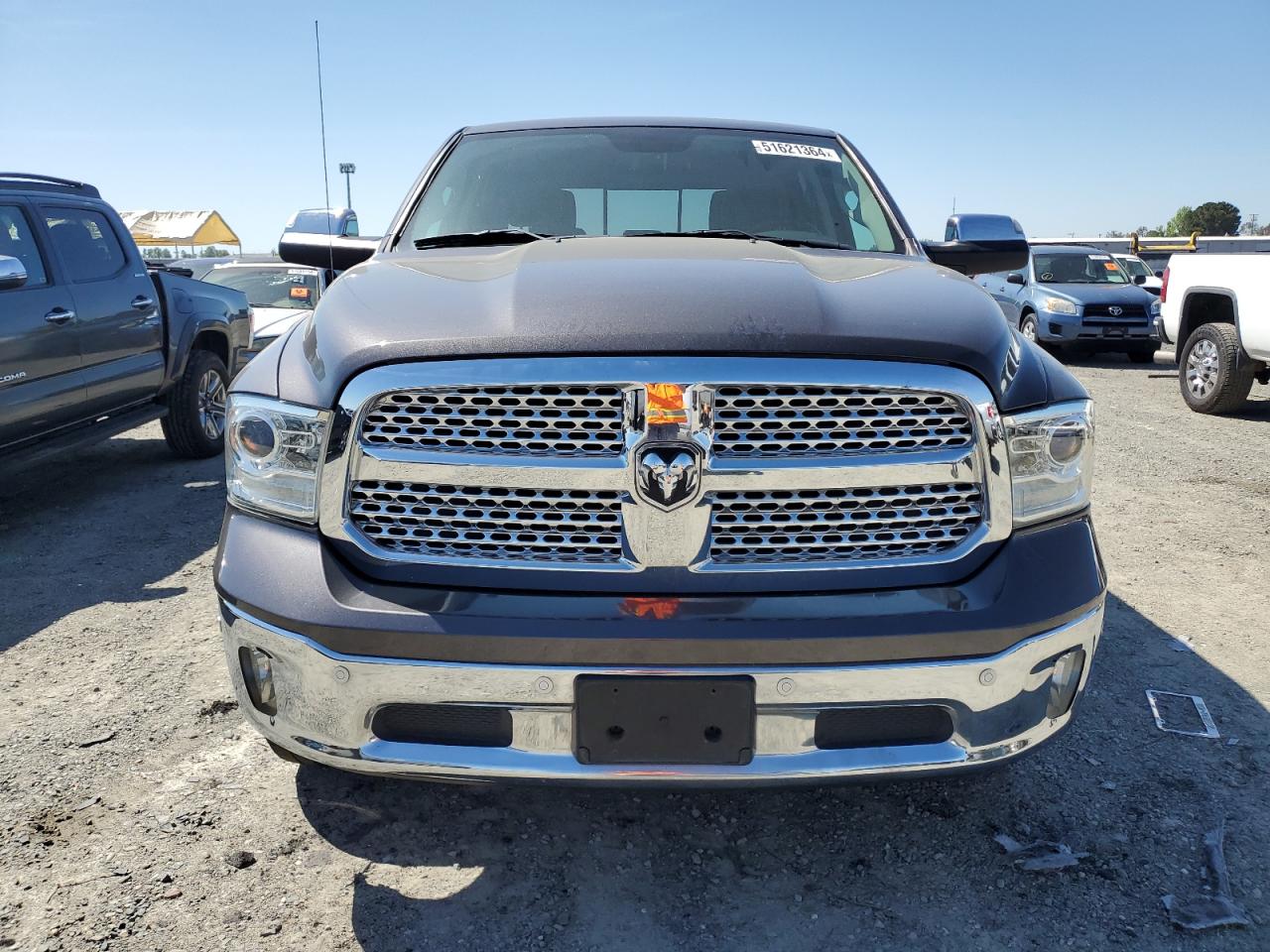 1C6RR7NM9JS338690 2018 Ram 1500 Laramie