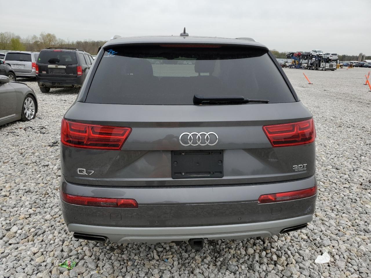 WA1VAAF79JD050588 2018 Audi Q7 Prestige