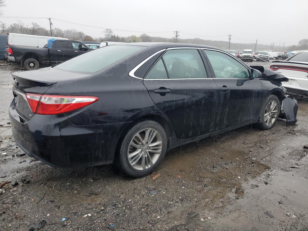 Lot #2462037391 2015 TOYOTA CAMRY LE
