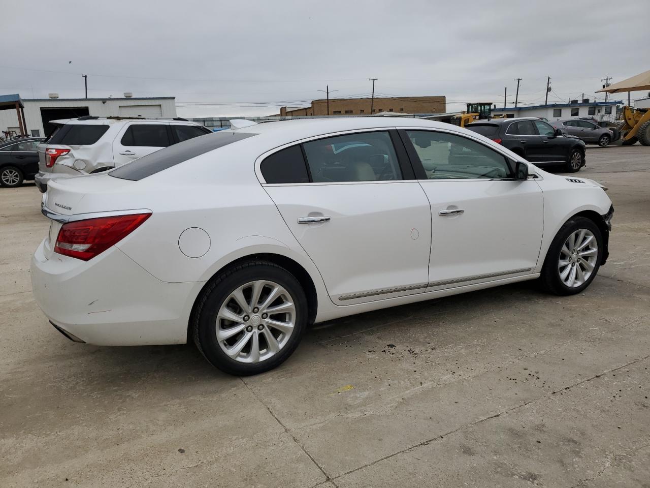 2015 Buick Lacrosse vin: 1G4GB5G38FF343307