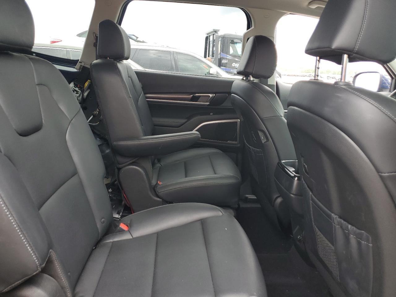 5XYP64GC4PG392733 2023 Kia Telluride S