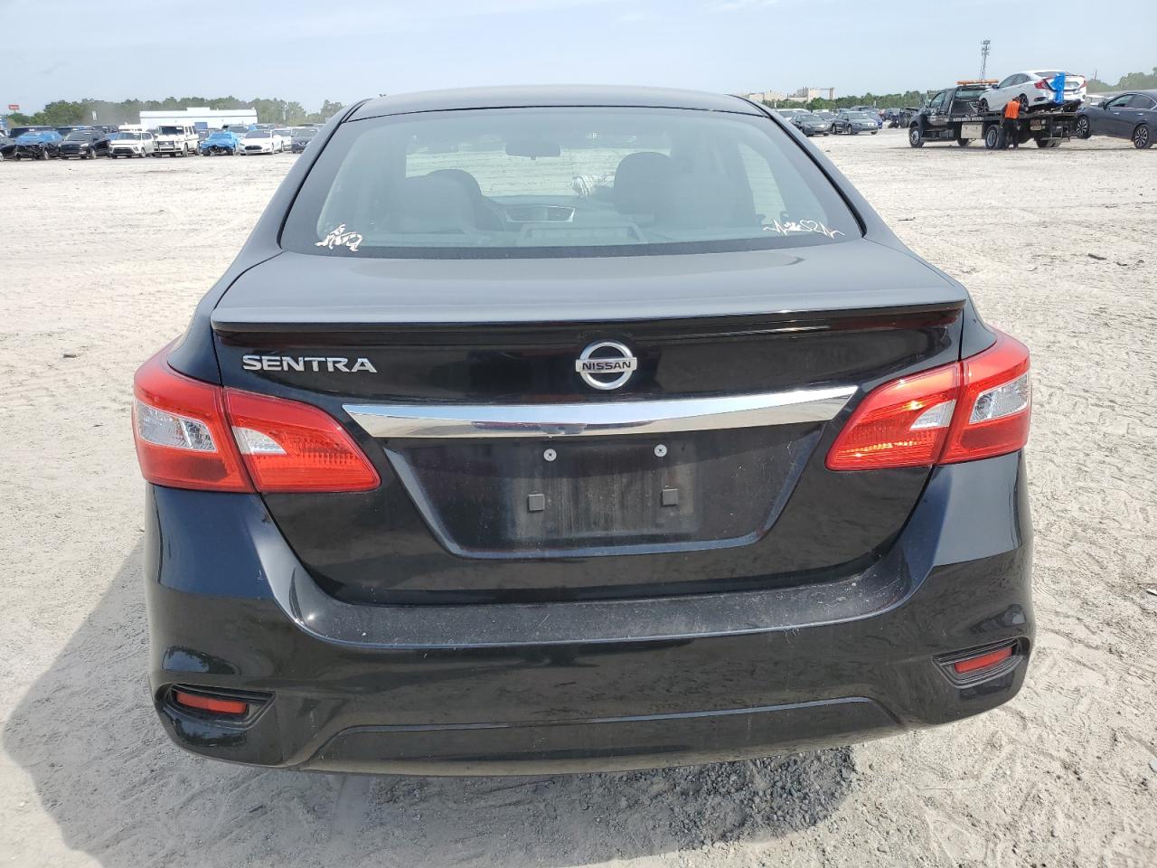 3N1AB7AP7JY231216 2018 Nissan Sentra S