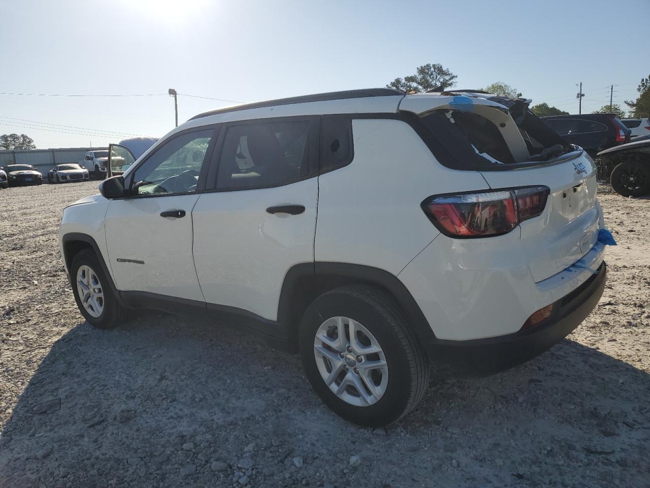 3C4NJCAB5JT214944 2018 Jeep Compass Sport