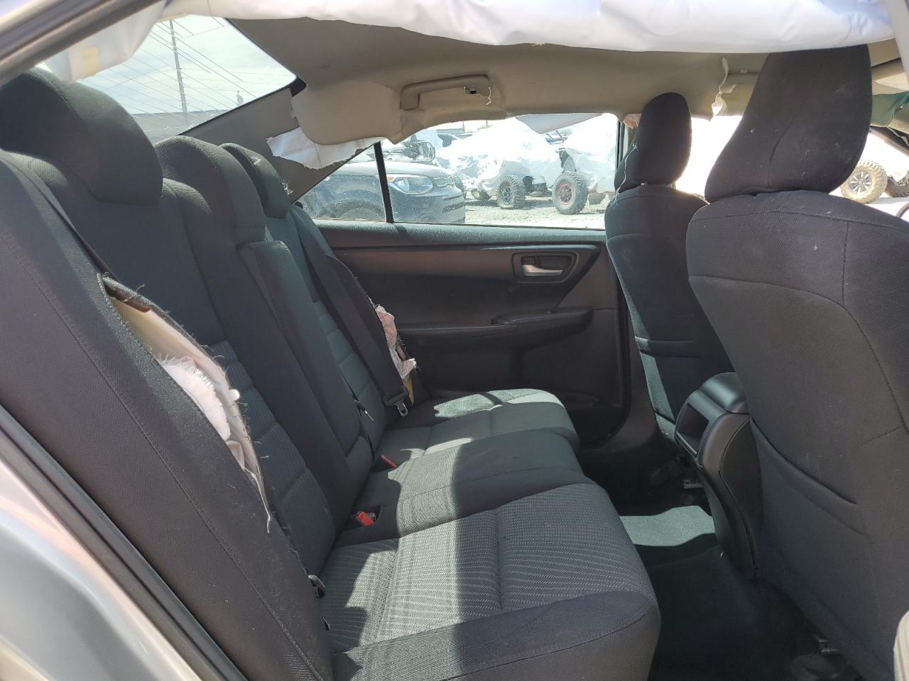 4T4BF1FK8FR499218 2015 Toyota Camry Le