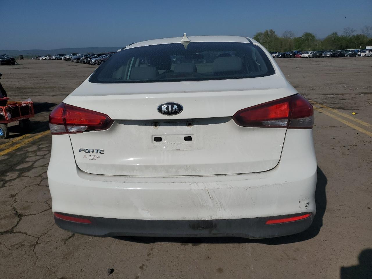 3KPFK4A79HE041463 2017 Kia Forte Lx