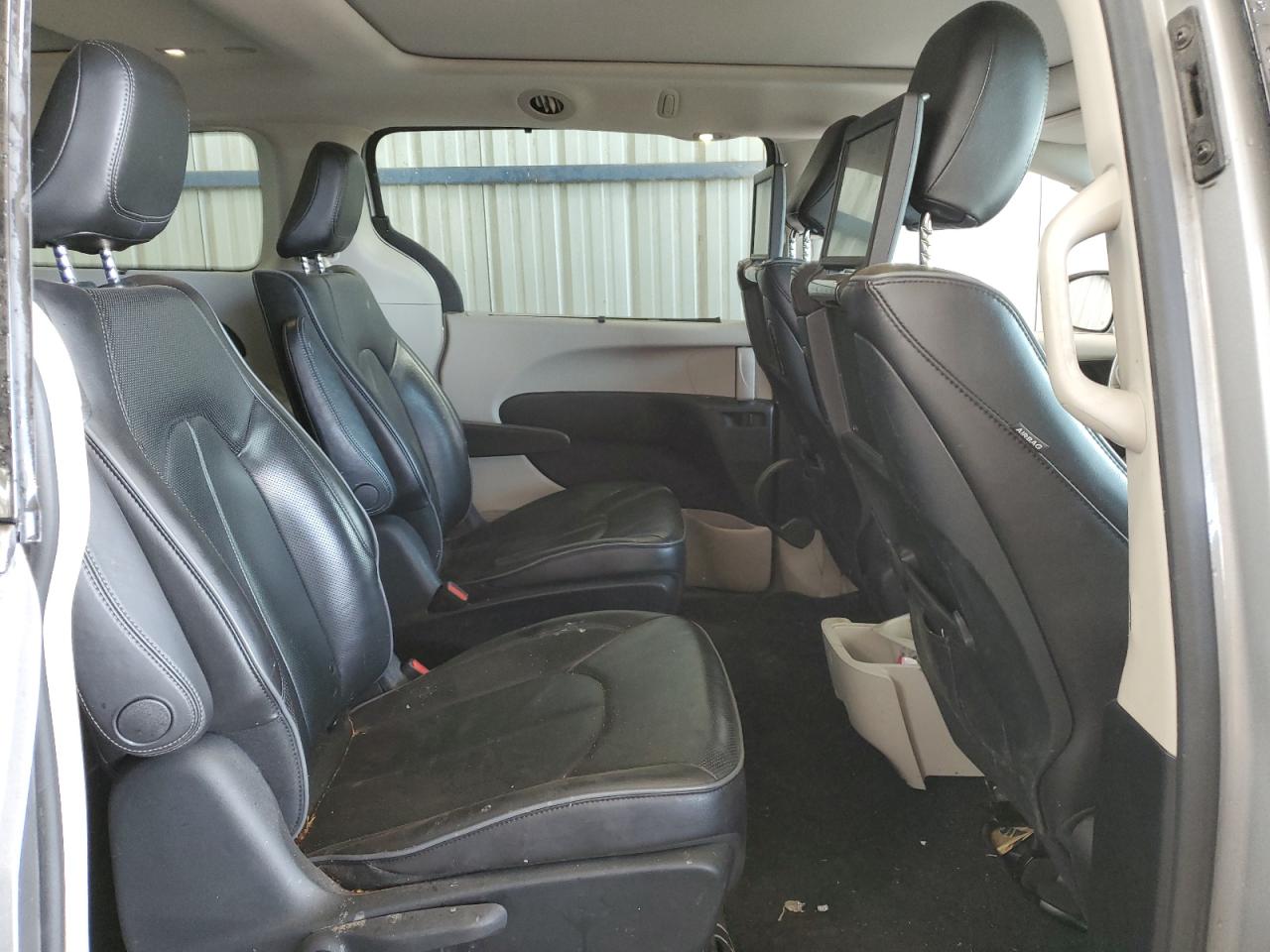 2C4RC1N71JR145095 2018 Chrysler Pacifica Hybrid Limited