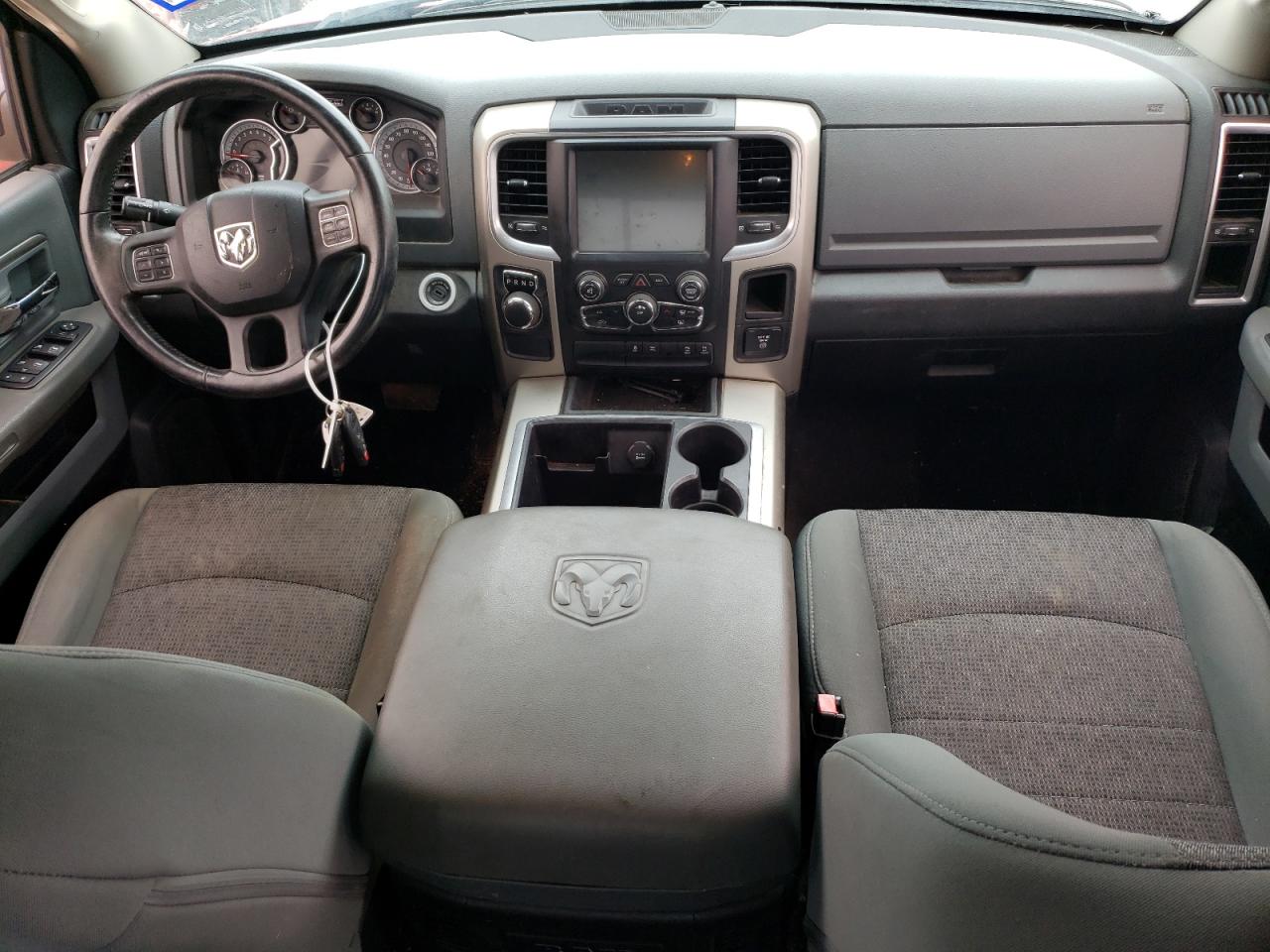 1C6RR6LG1FS634673 2015 Ram 1500 Slt