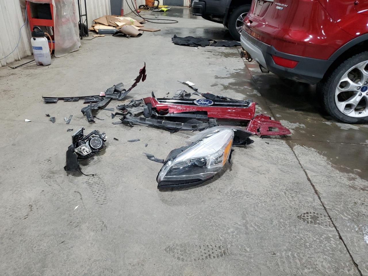 1FMCU9J99EUA70689 2014 Ford Escape Titanium