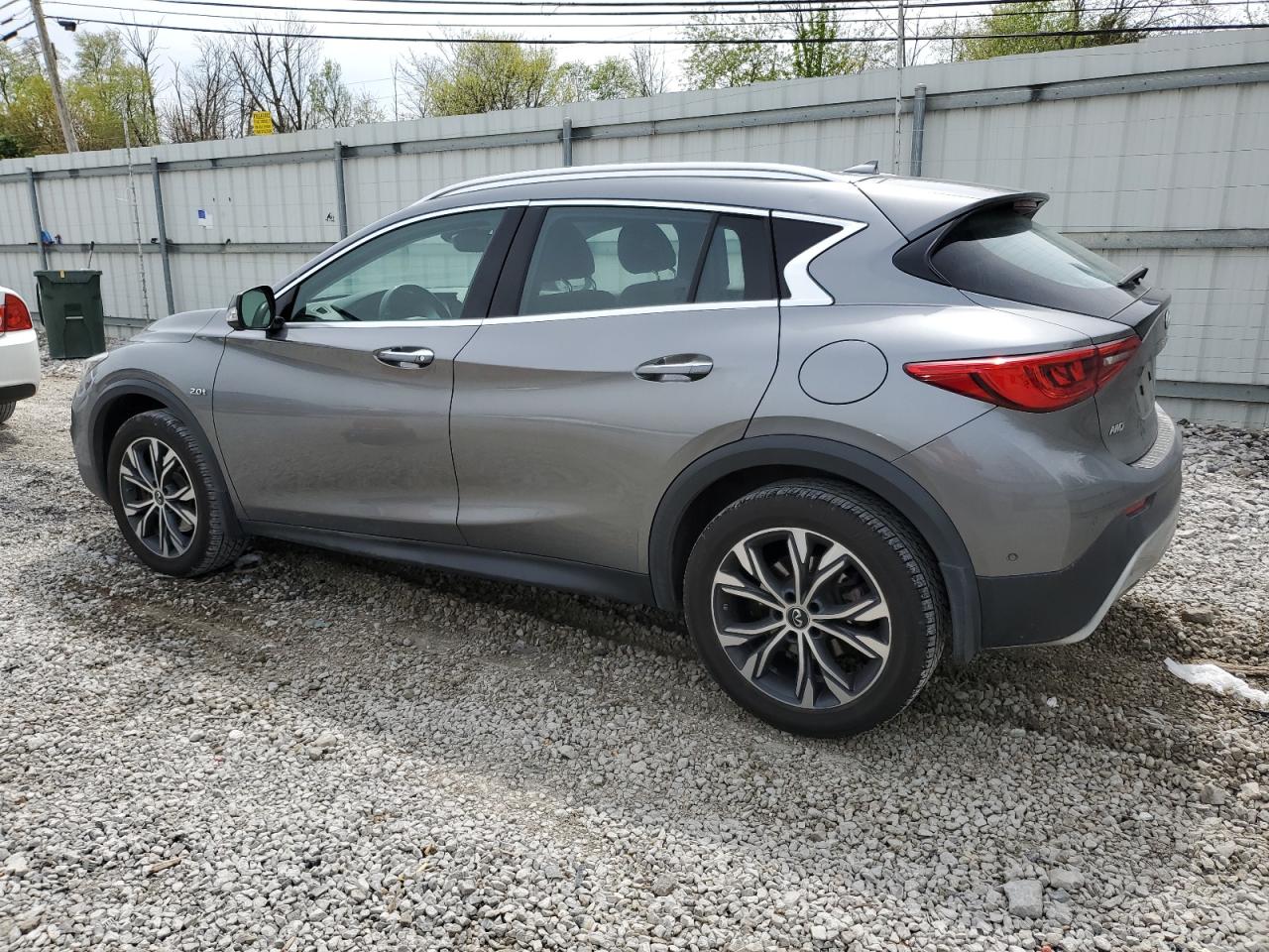 SJKCH5CR9HA023888 2017 Infiniti Qx30 Base