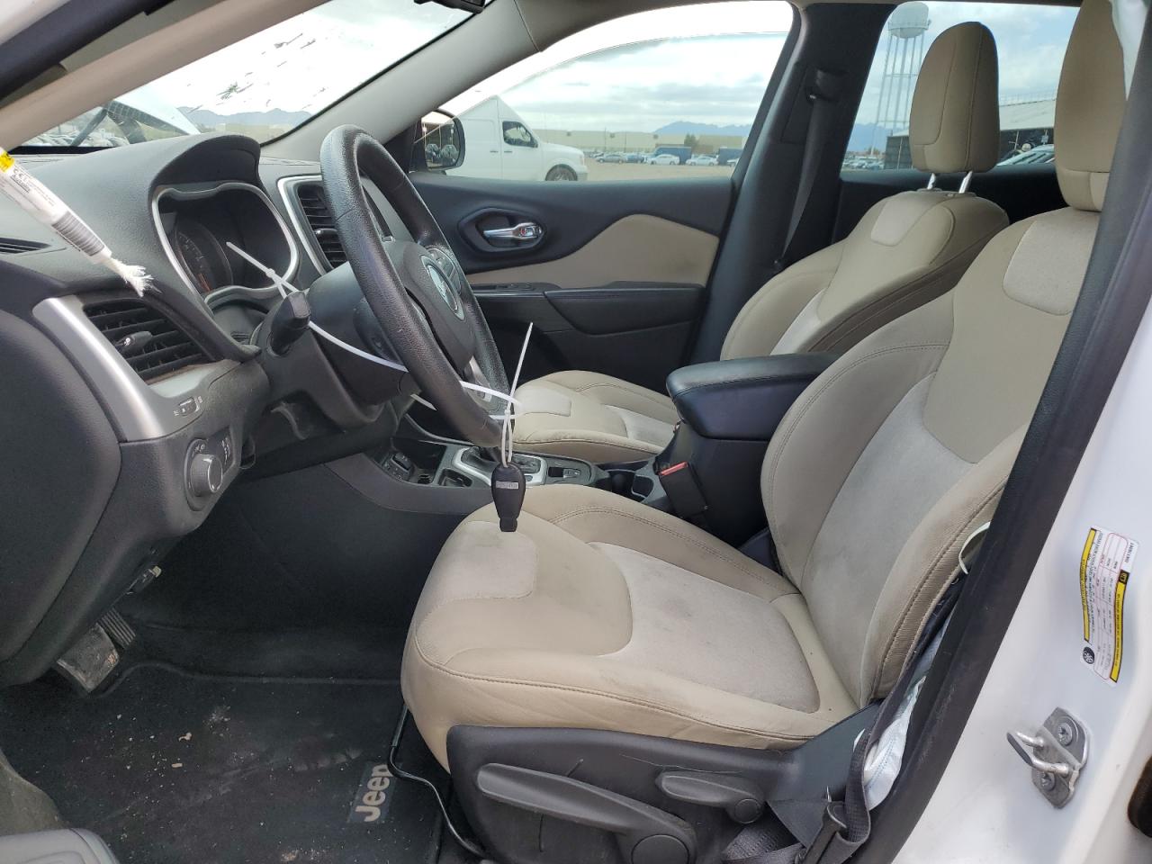 1C4PJLAB9GW116351 2016 Jeep Cherokee Sport